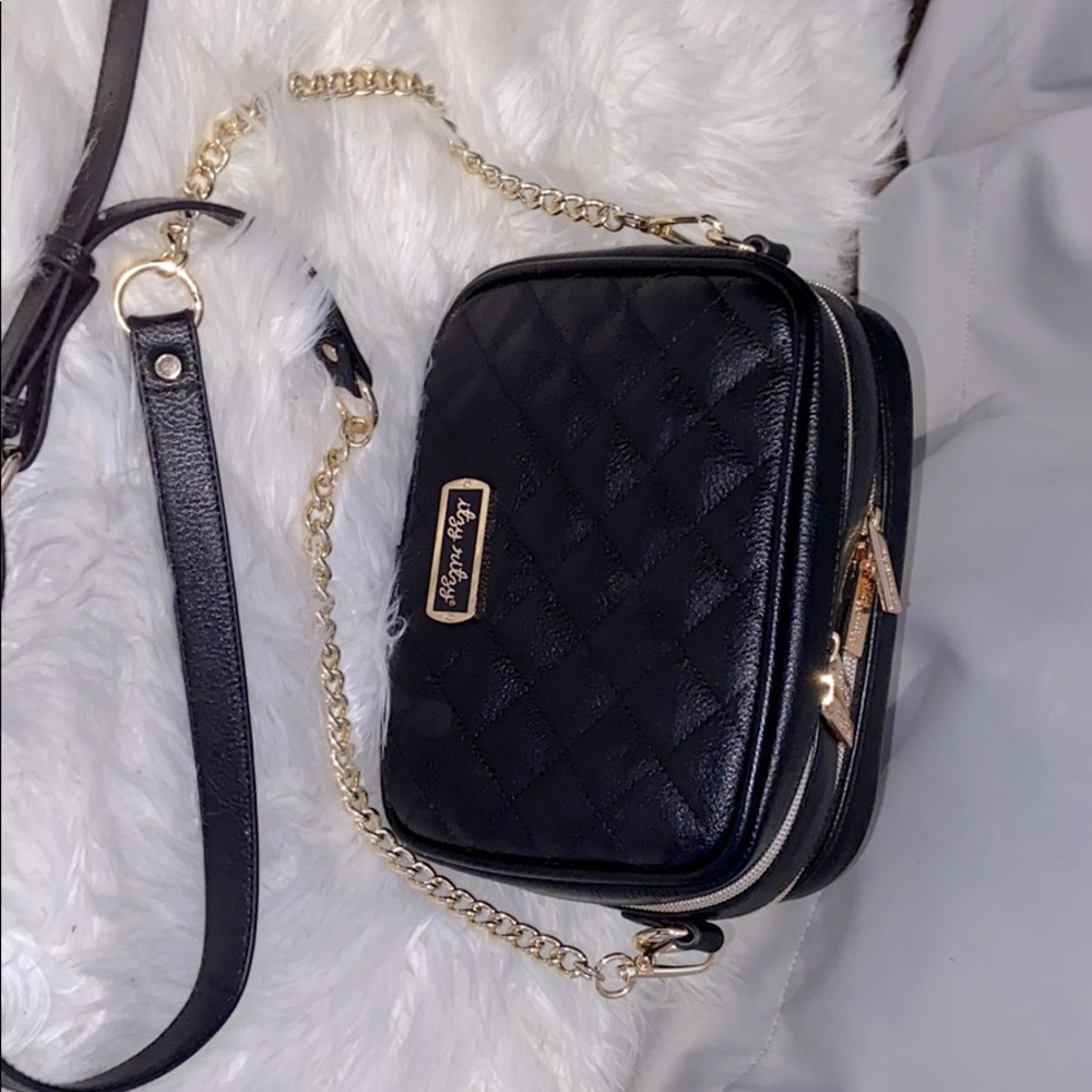 Itzy Ritzy double take cross body diaper bag